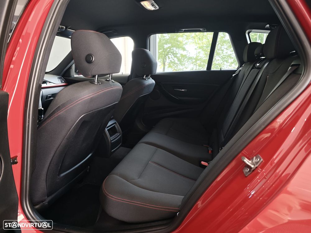 BMW 320 d Pack M - 32