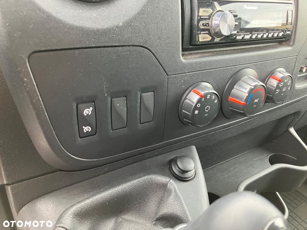 Renault Master - 18