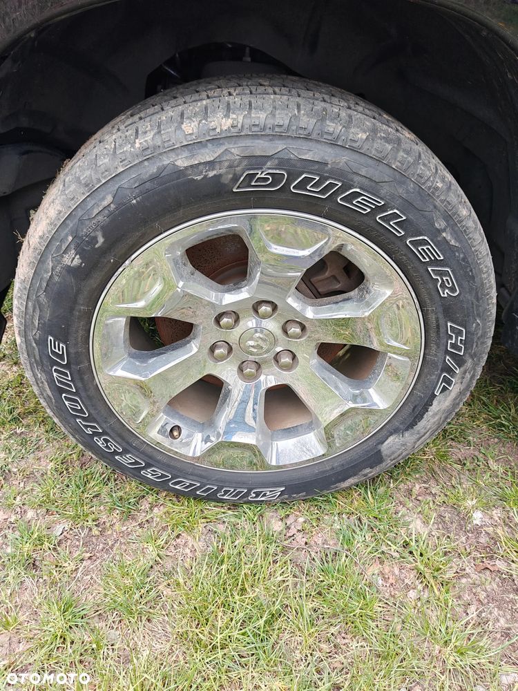 RAM 1500 5.7 Crew Cab Bighorn - 12