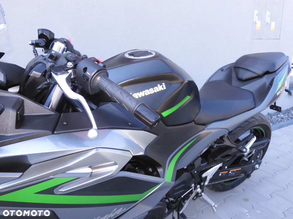 Kawasaki Ninja 500 - 25