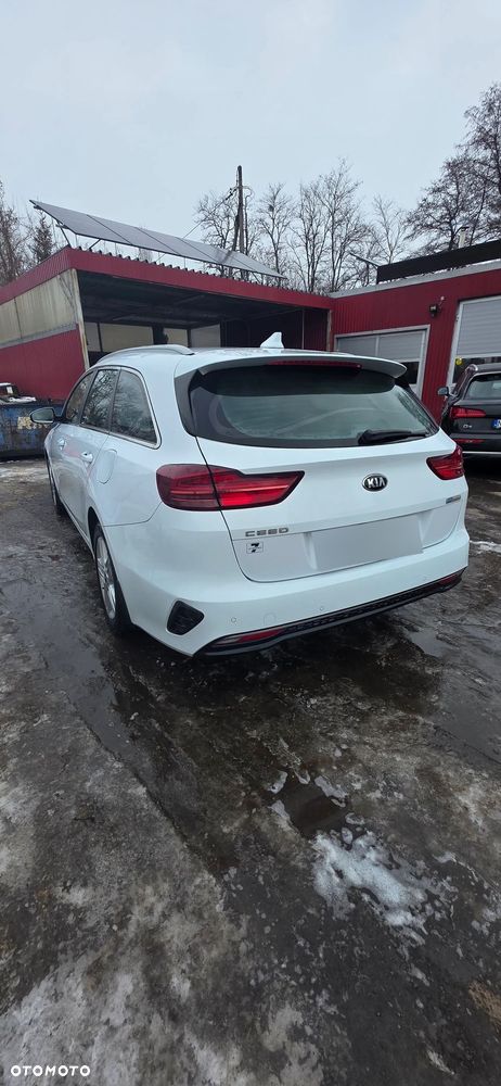 Kia Ceed 1.6 CRDi SCR L Business Line - 3