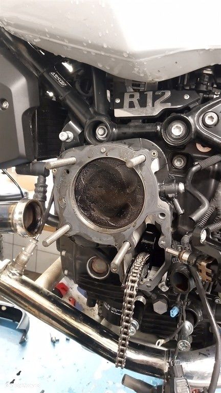 BMW R - 12