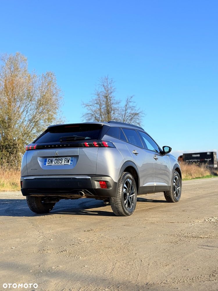 Peugeot 2008 BlueHDi 130 EAT8 Allure - 4