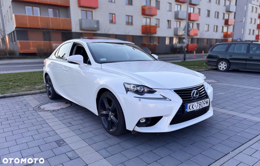 Lexus IS - 2