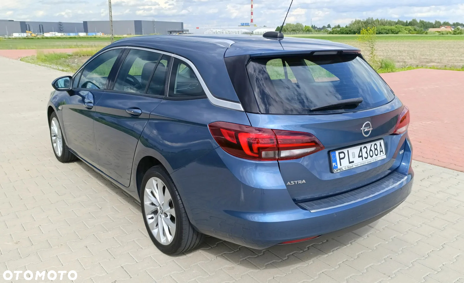 Opel Astra V 1.6 CDTI Dynamic - 2