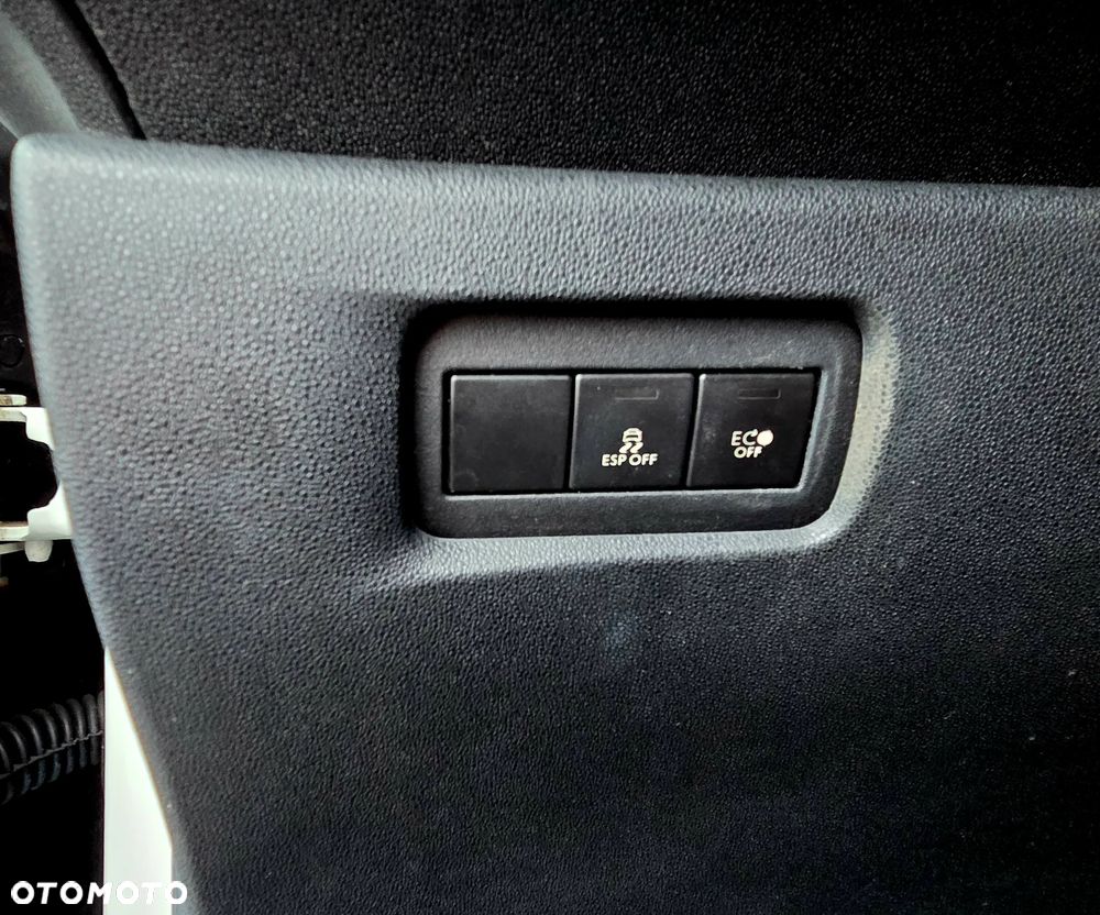 Citroën DS3 HDi 90 FAP SoChic - 28