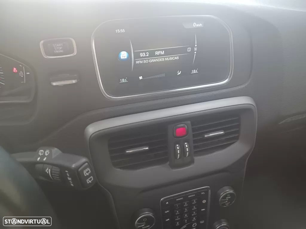 Volvo V40 Cross Country 2.0 D2 Kinetic - 19