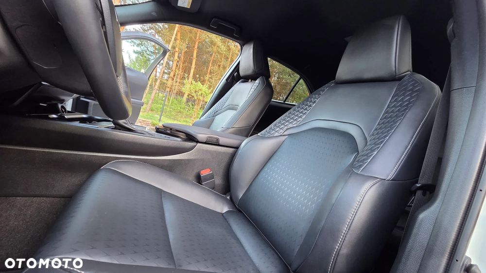 Lexus UX 250h GPF F Impression 2WD - 23