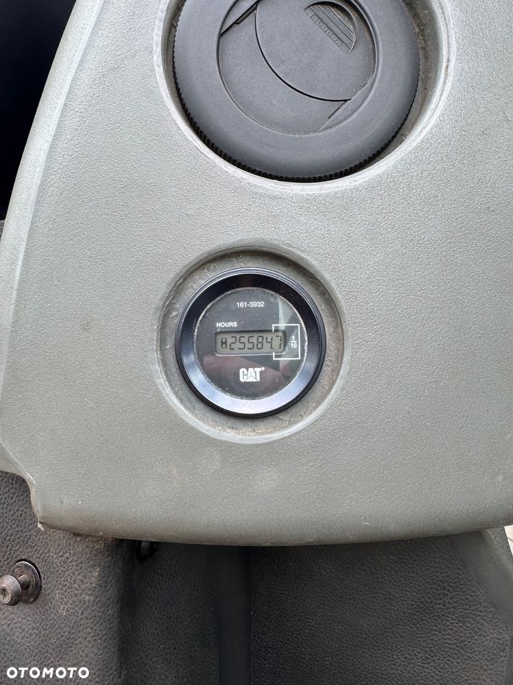 Caterpillar 428D - 22