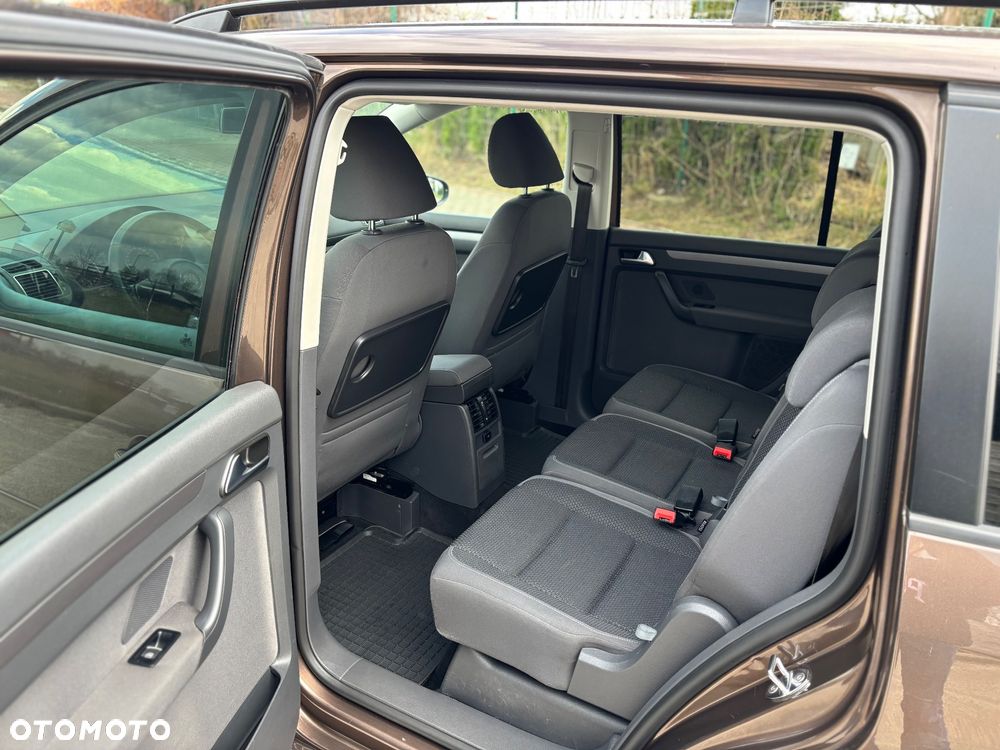 Volkswagen Touran - 9