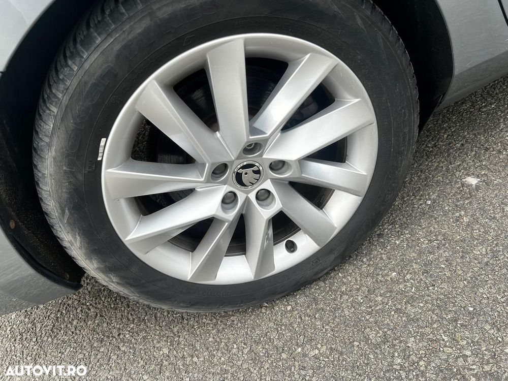 Skoda Superb 2.0 TDI DSG Style - 11