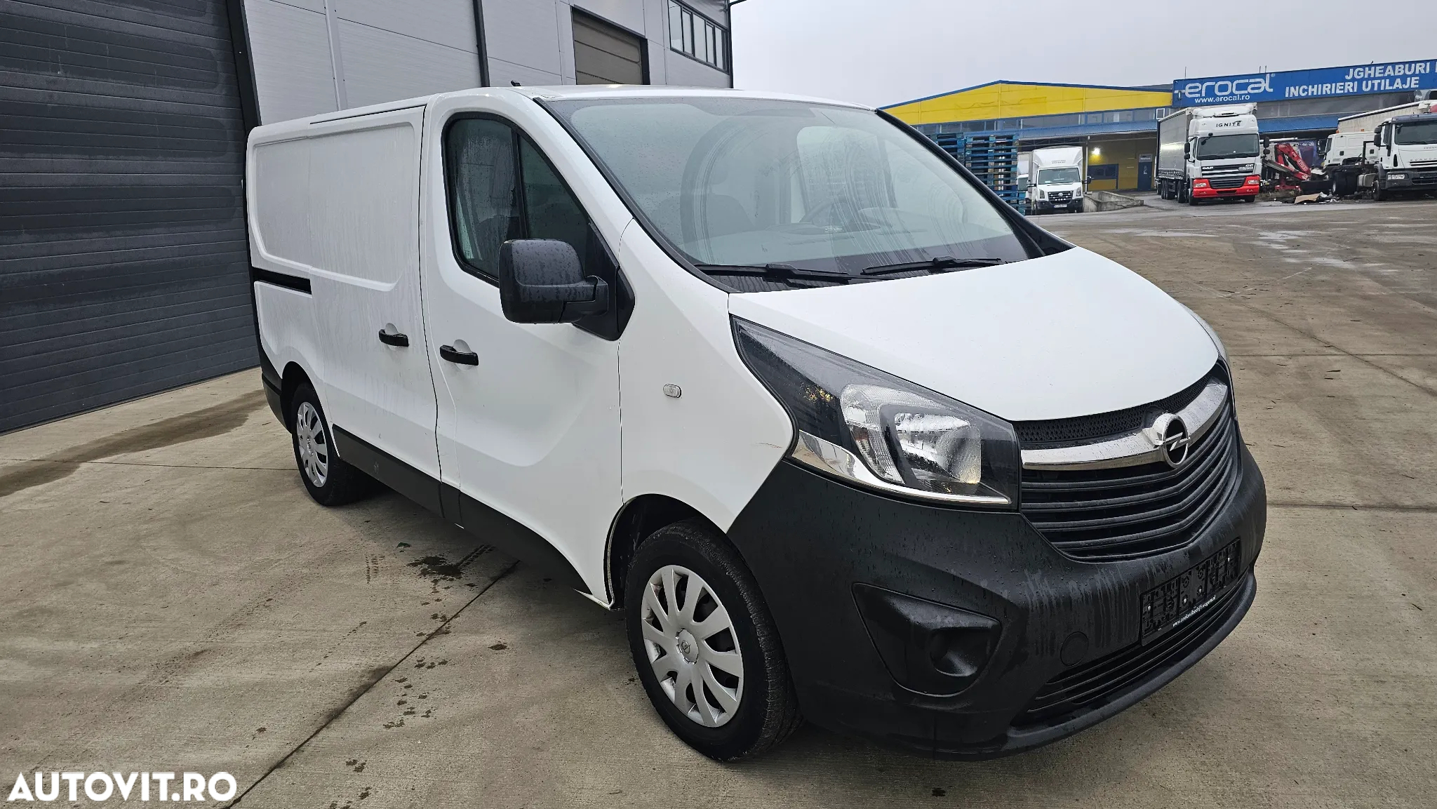 Opel Vivaro - 2