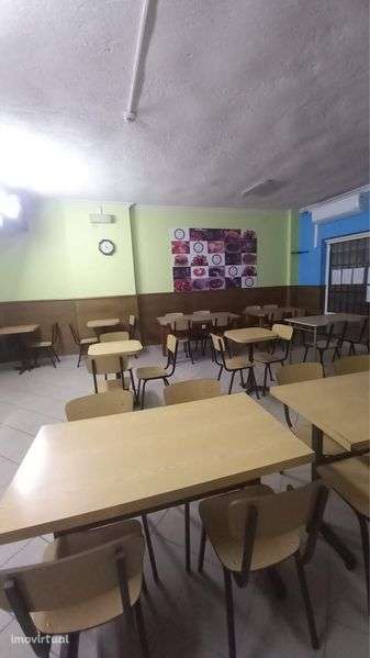 Café montado pronto a usar - Grande imagem: 2/6