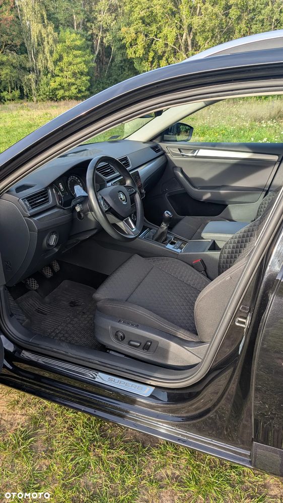 Skoda Superb 2.0 TDI Style - 13