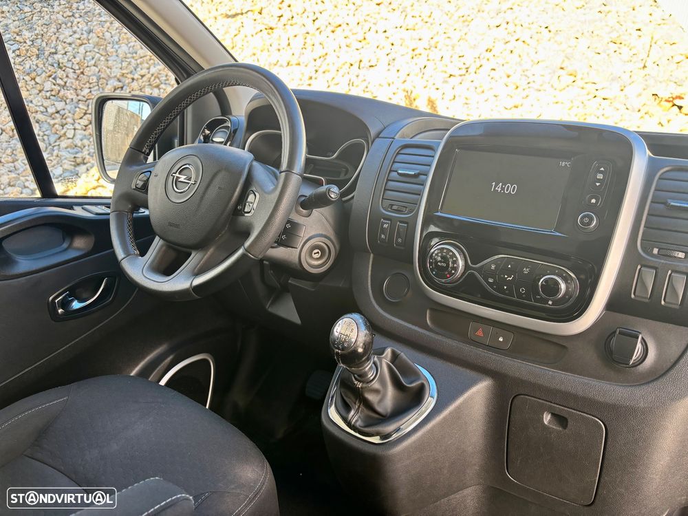 Opel Vivaro 1.6 Biturbo cabine dupla versão longa - 22