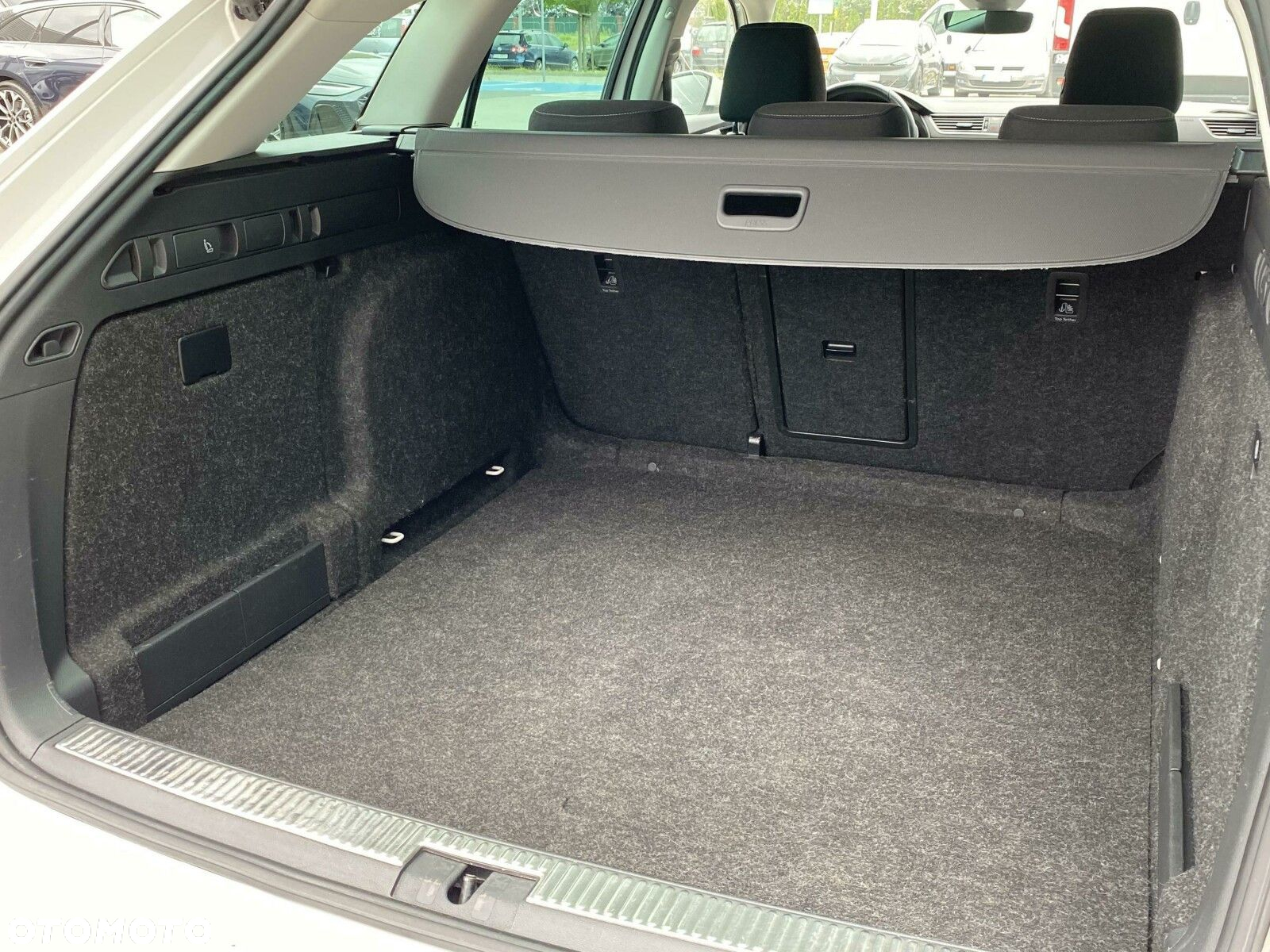 Skoda Superb 2.0 TDI SCR Style DSG - 38