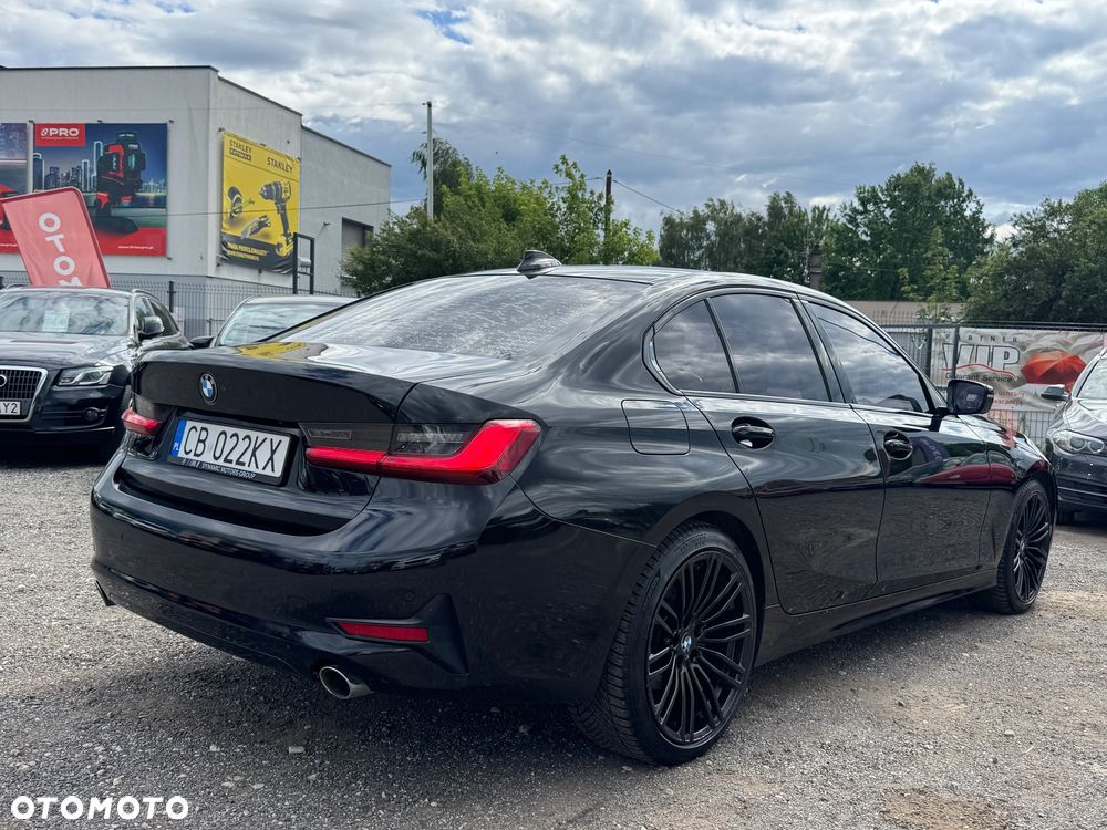 BMW Seria 3 318d Sport Line Shadow - 36