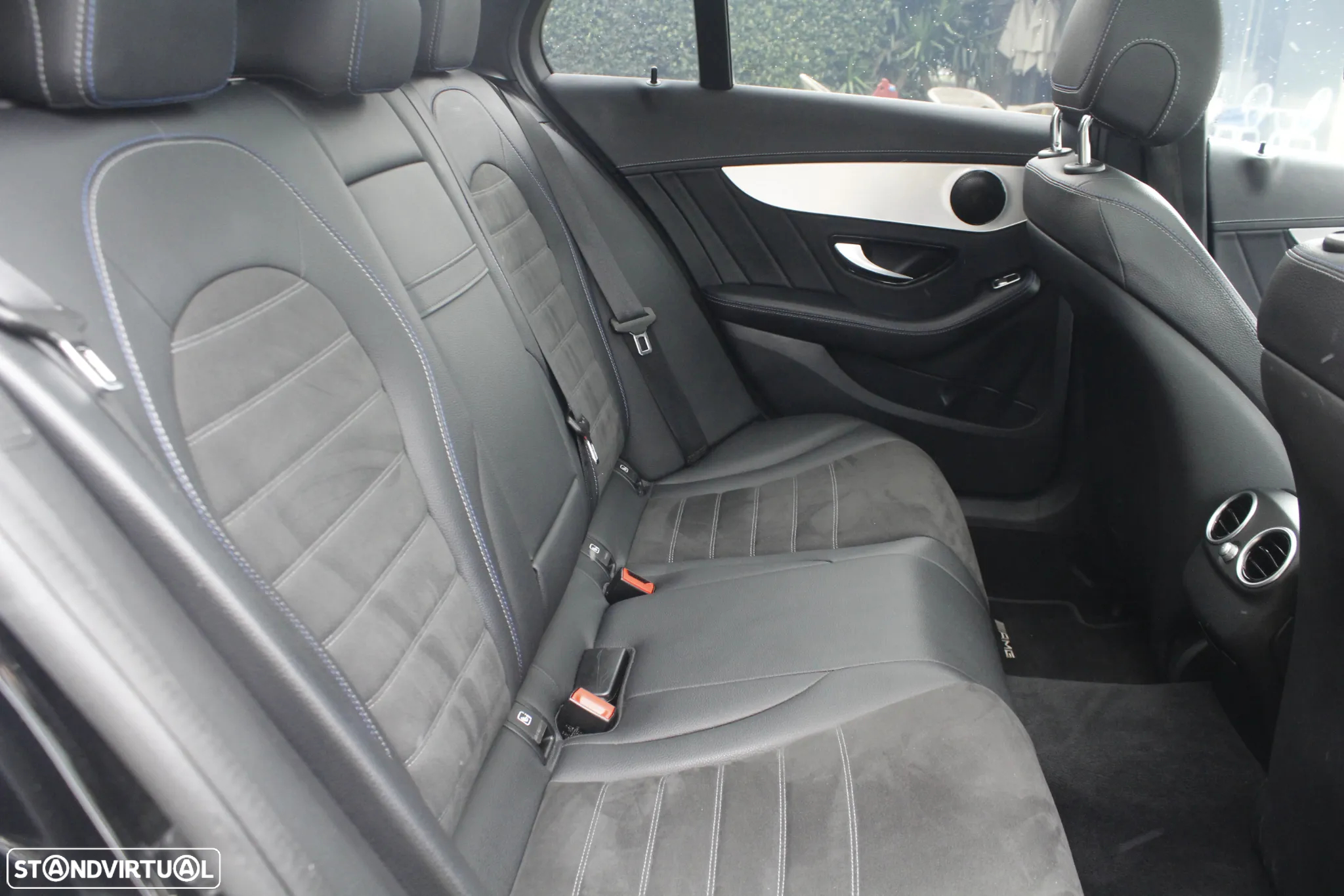 Mercedes-Benz C 300 de AMG Line - 34
