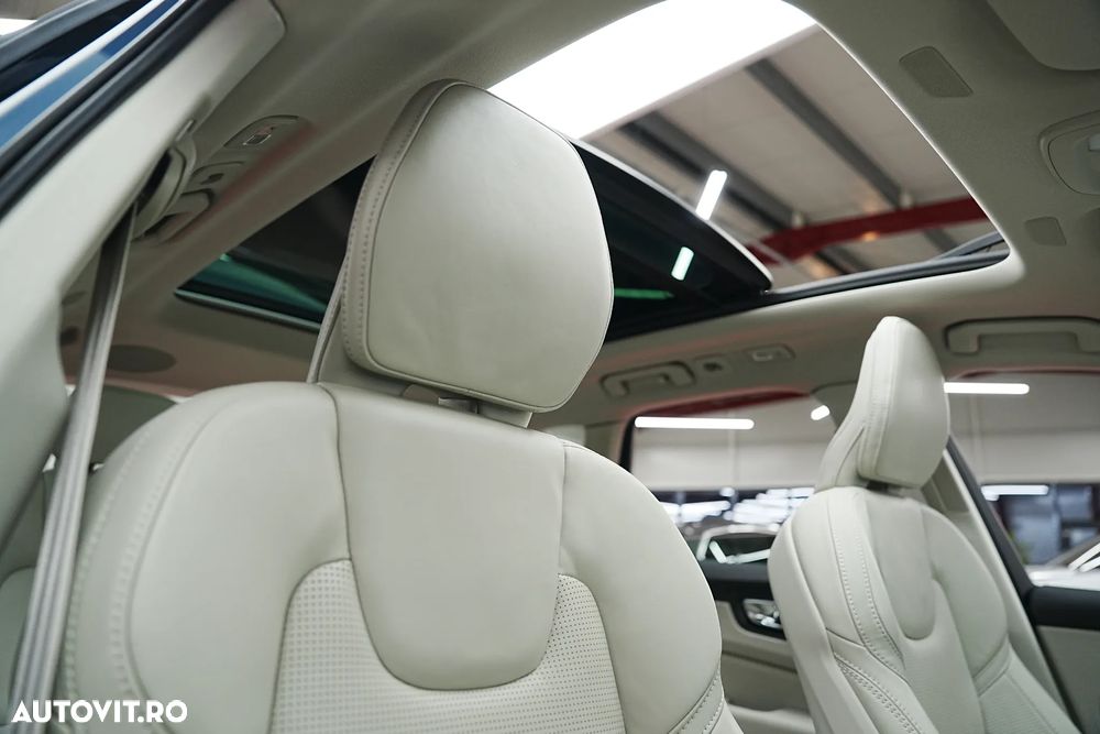 Volvo XC 60 Recharge T6 Twin Engine eAWD Inscription Expression - 16