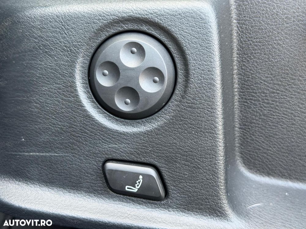 Audi A4 40 TDI S tronic S line - 31