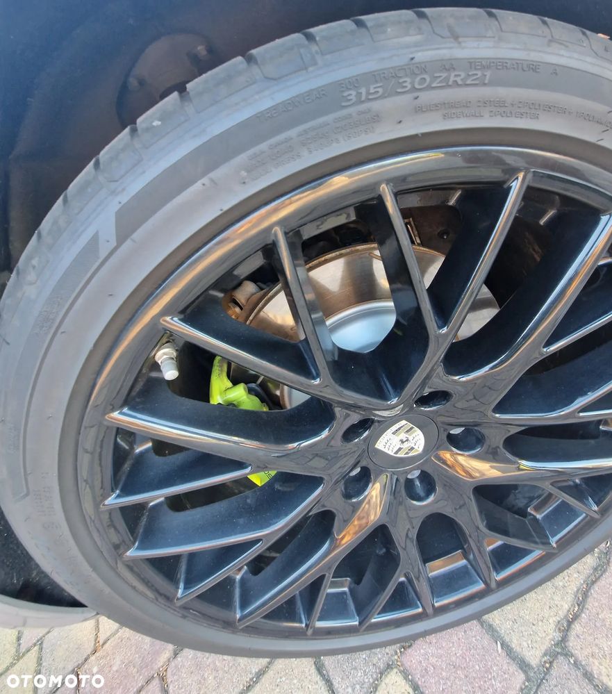 Porsche Panamera - 20