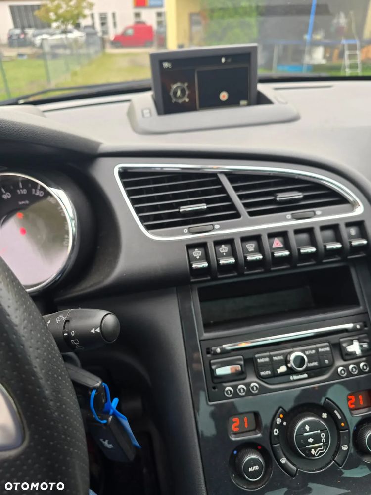 Peugeot 3008 HDi 150 Active - 12