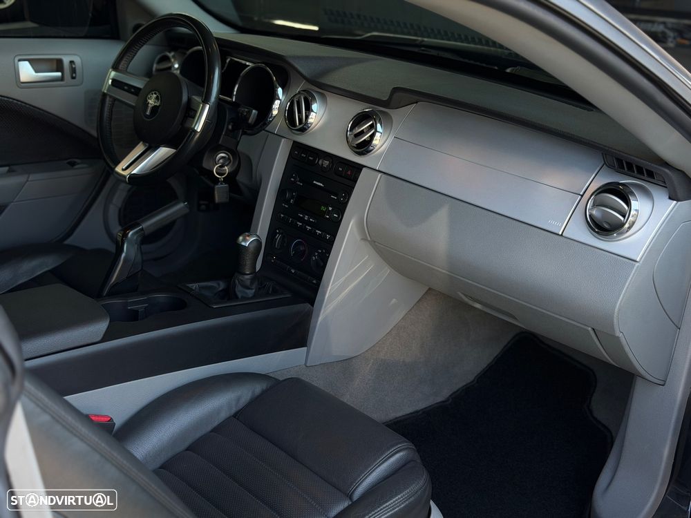 Ford Mustang - 20