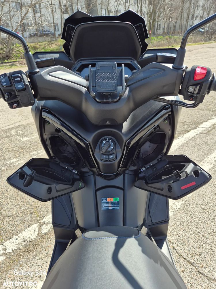 Yamaha XMAX 125 - 4