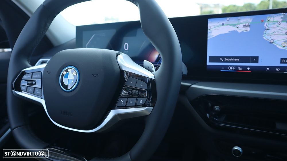 BMW 330 e Auto - 44