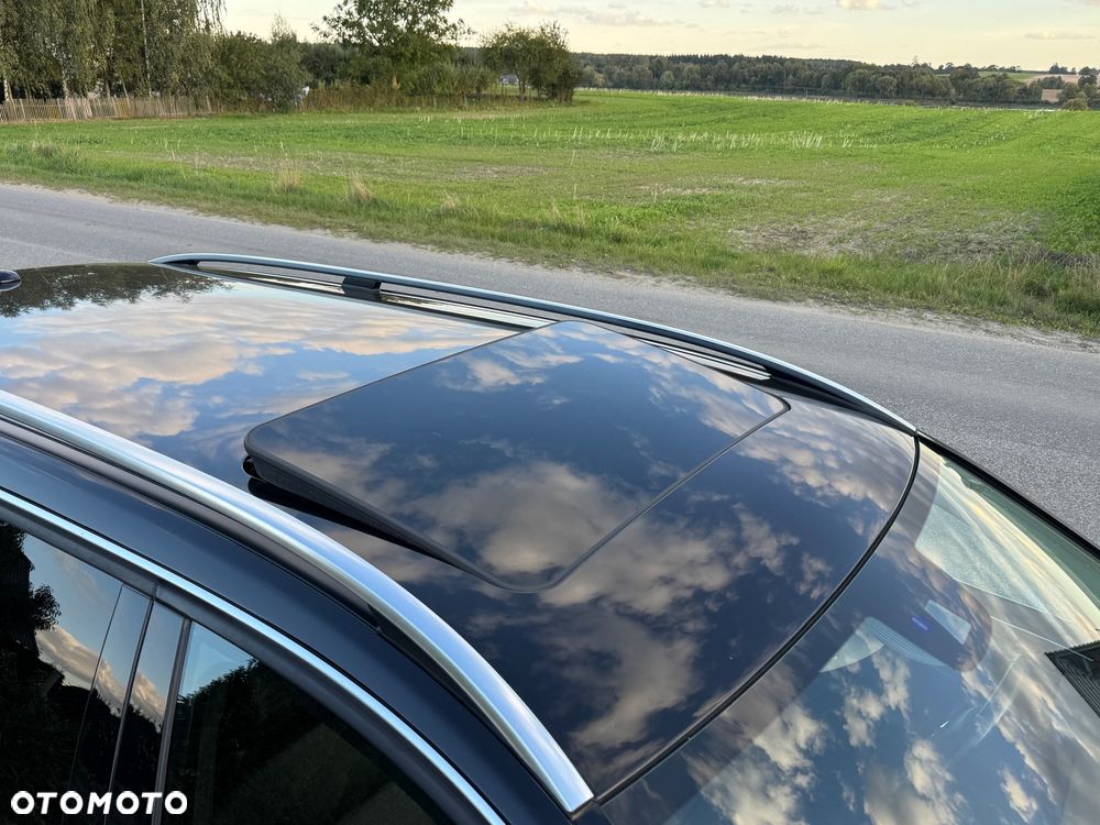 Mercedes-Benz Klasa E 200 CGI BlueEffICIENCY Avantgarde - 29