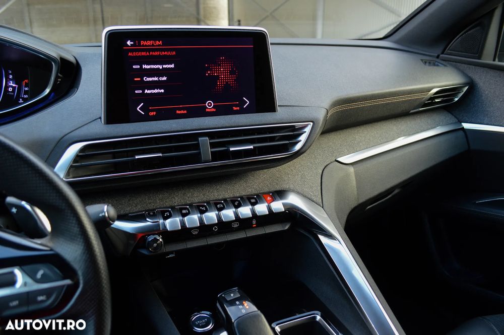 Peugeot 3008 1.6 BlueHDI S&S EAT6 GT-Line - 29