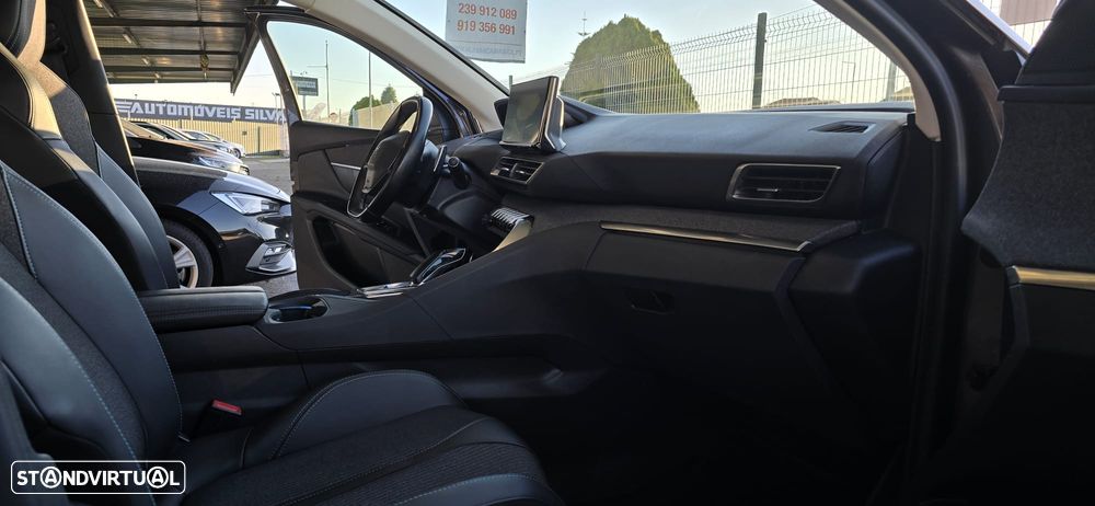 Peugeot 3008 Plug-In Hybrid 225 e-EAT8 Allure Pack - 44