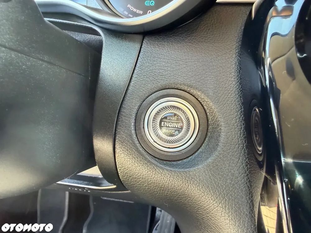 Mercedes-Benz GLC 300 e 4-Matic - 21