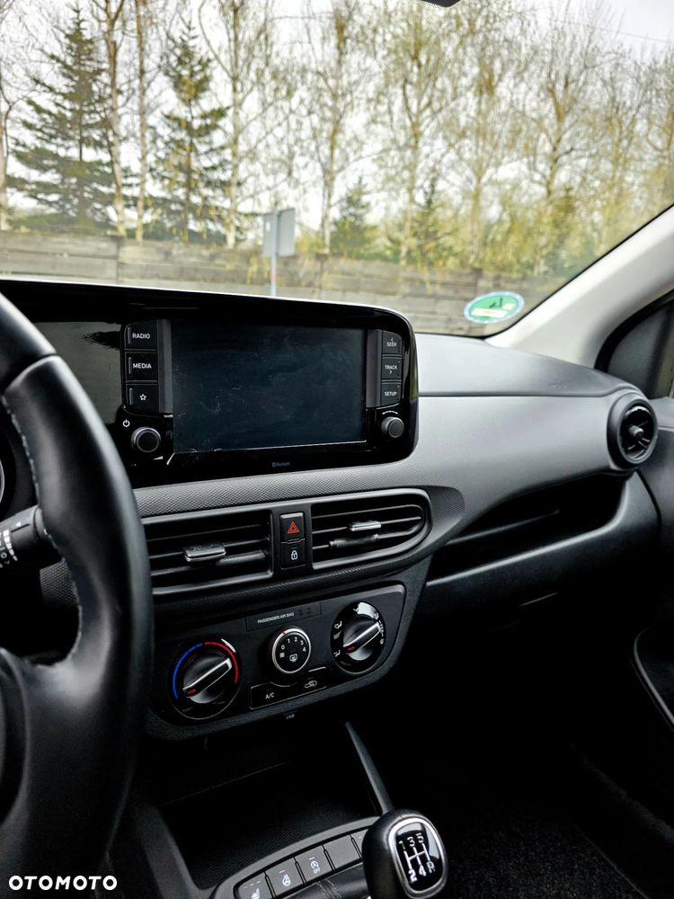 Hyundai i10 1.0 Premium - 11