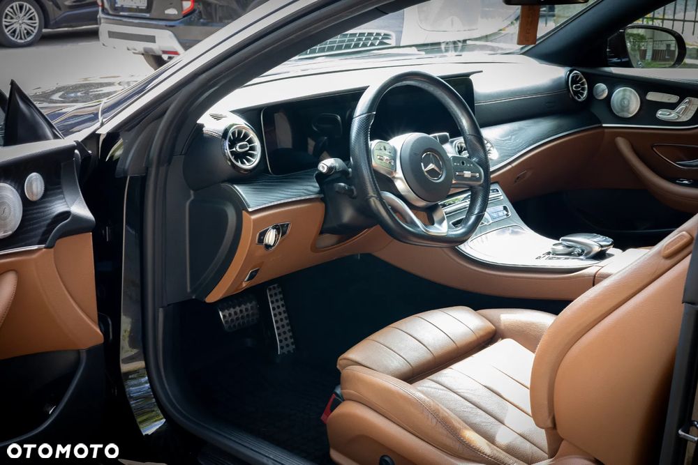 Mercedes-Benz Klasa E 220 d 4Matic 9G-TRONIC AMG Line - 5