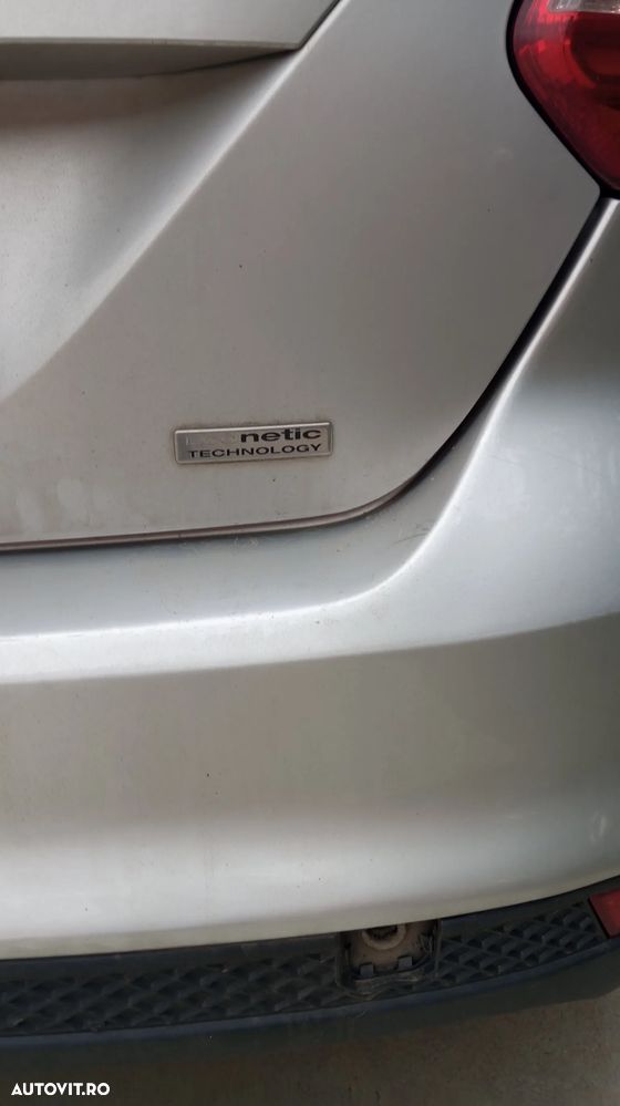 Ford Focus - 8