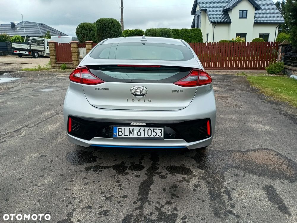Hyundai IONIQ 1.6 GDI Premium - 5