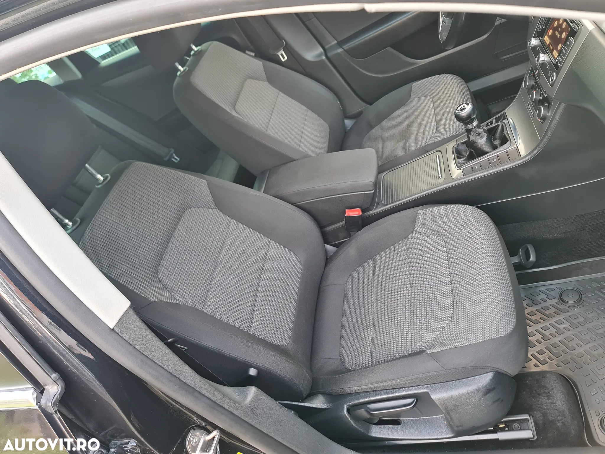 Volkswagen Passat 2.0 Blue TDI SCR Comfortline - 14