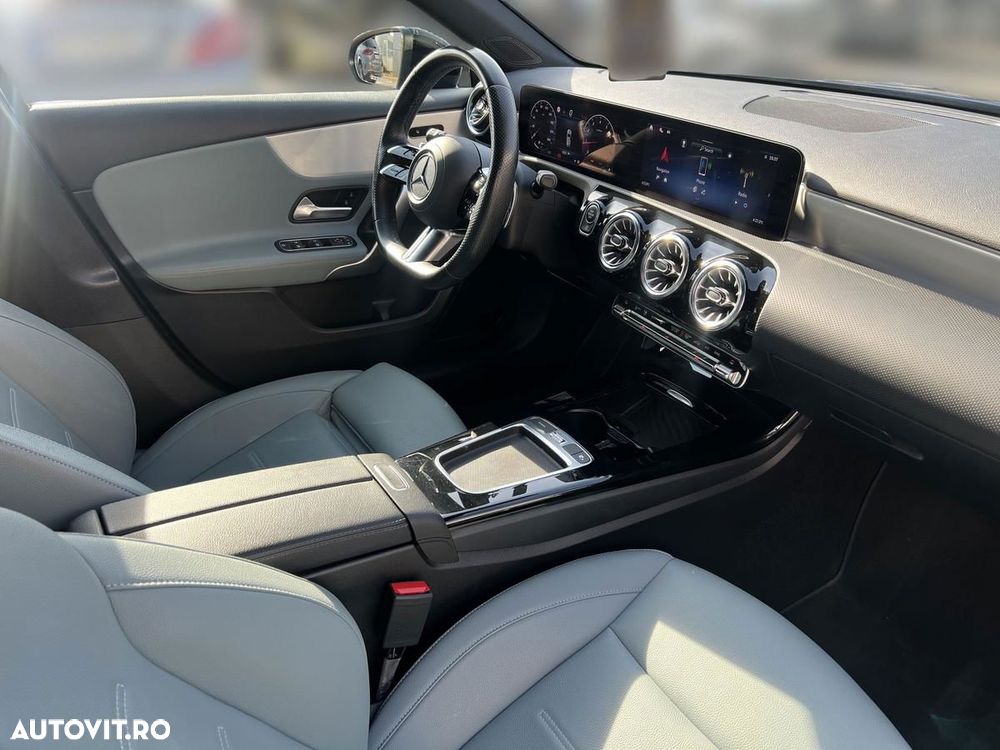 Mercedes-Benz A 200 MHEV 7G-DCT - 12