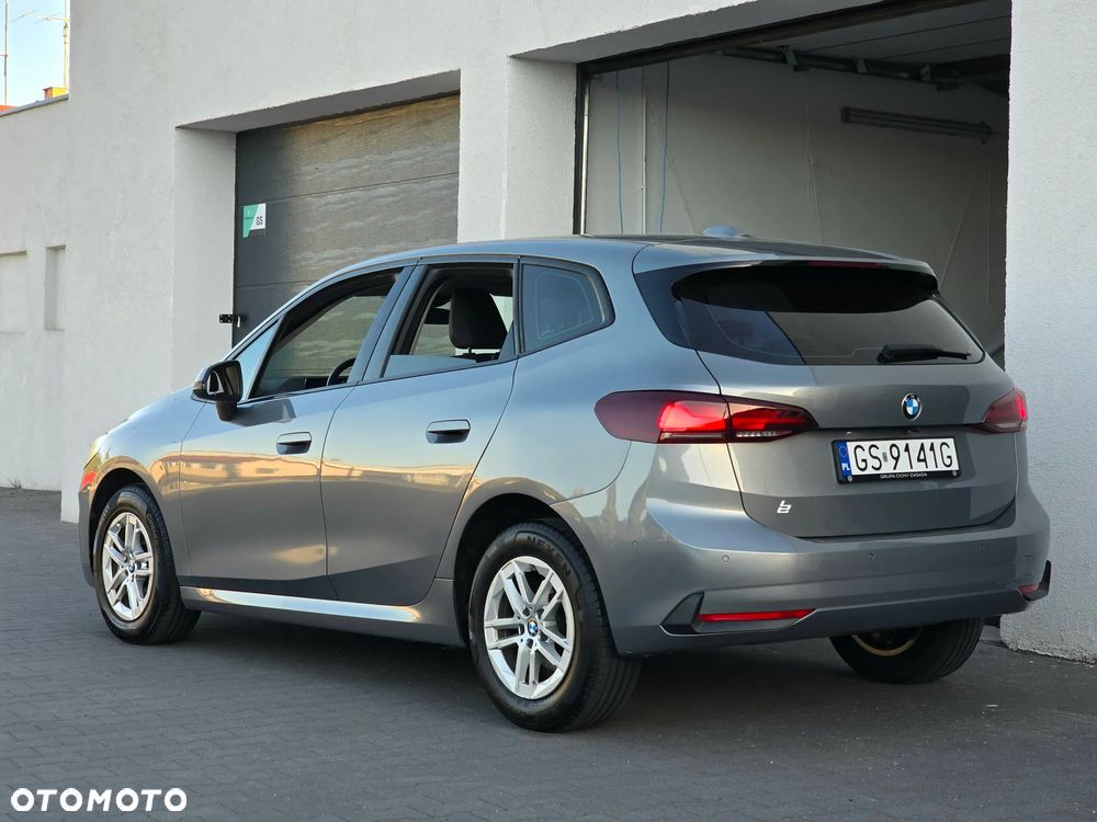 BMW Seria 2 218i - 5