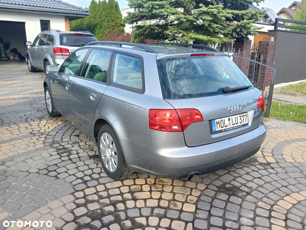 Audi A4 Avant - 4