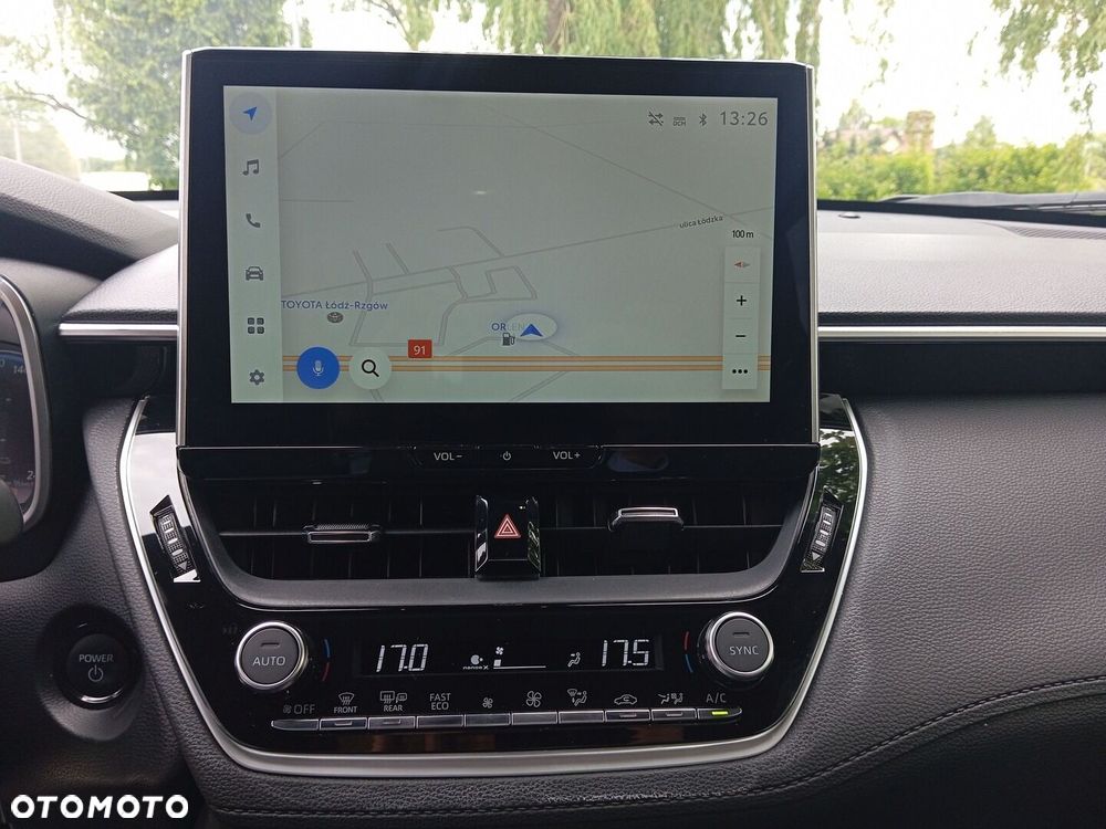 Toyota Corolla Cross 2.0 Hybrid Executive - 17