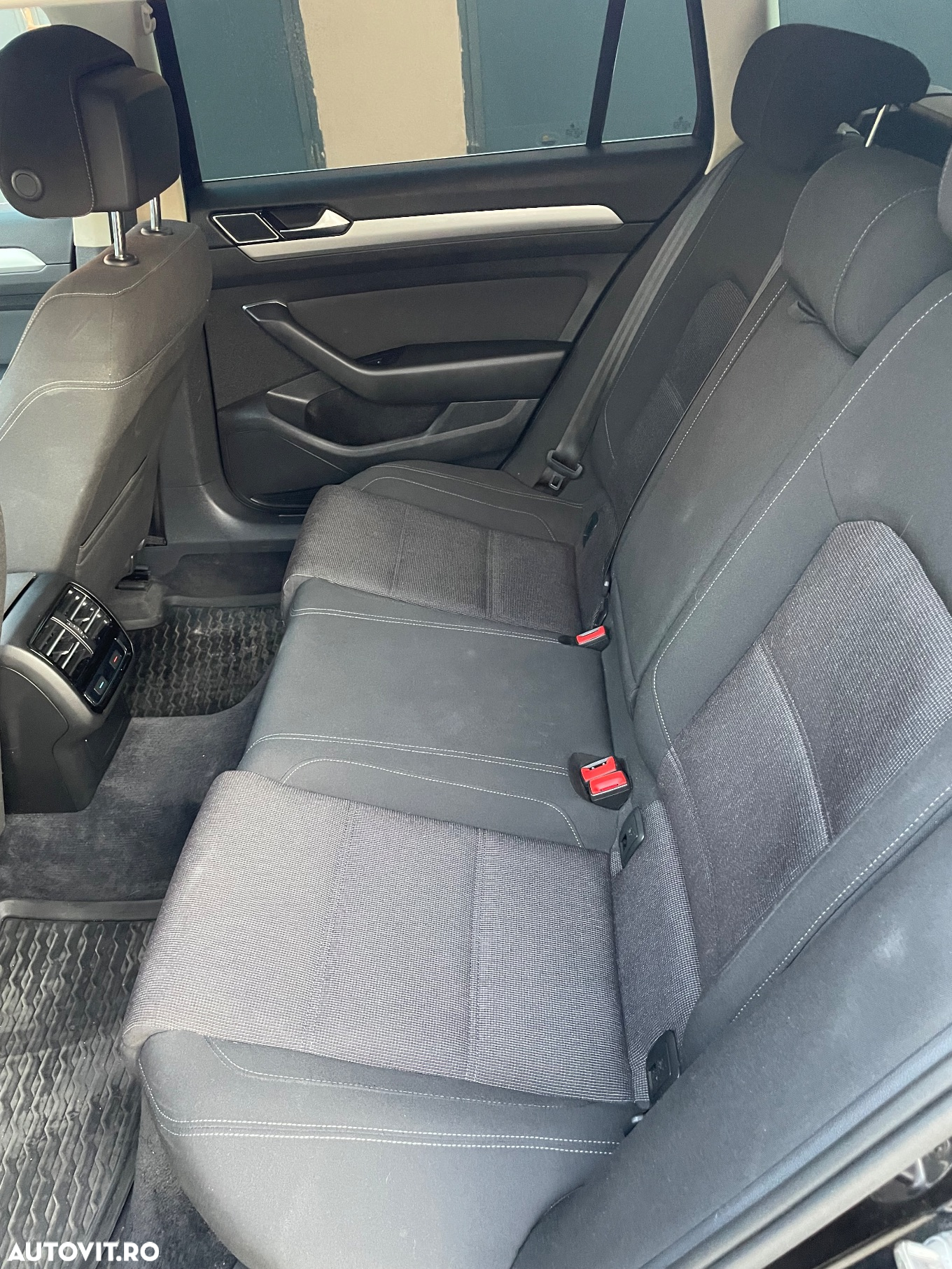 Volkswagen Passat 2.0 TDI DSG Comfortline - 11