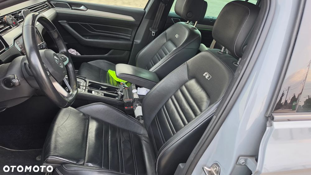 Volkswagen Passat - 13