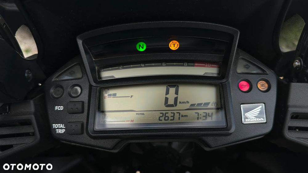 Honda VFR - 4