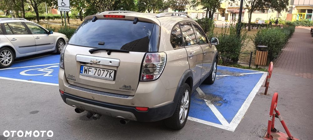 Chevrolet Captiva 2.2 D LTZ - 7