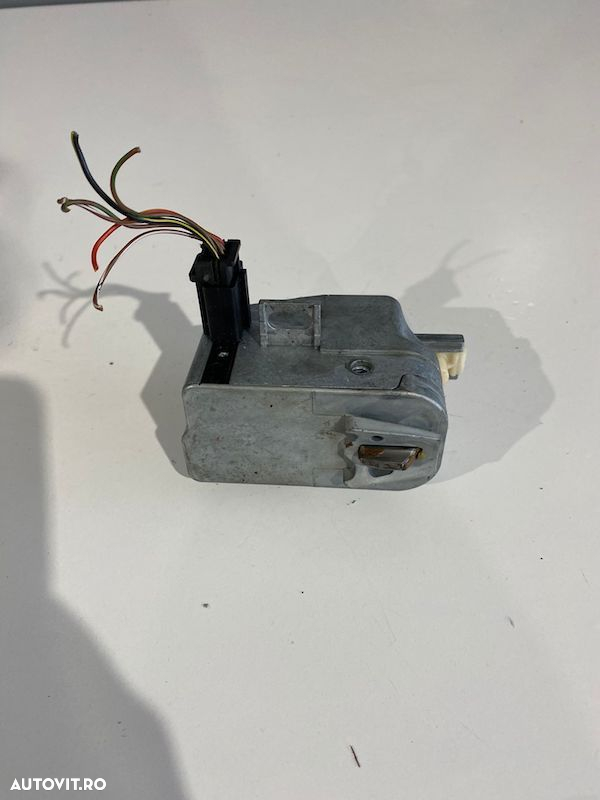 Blocator volan VOLVO V60 S60 XC60 XC90 S90 V90 2015+ 32246736 3237088 32346695 - 3