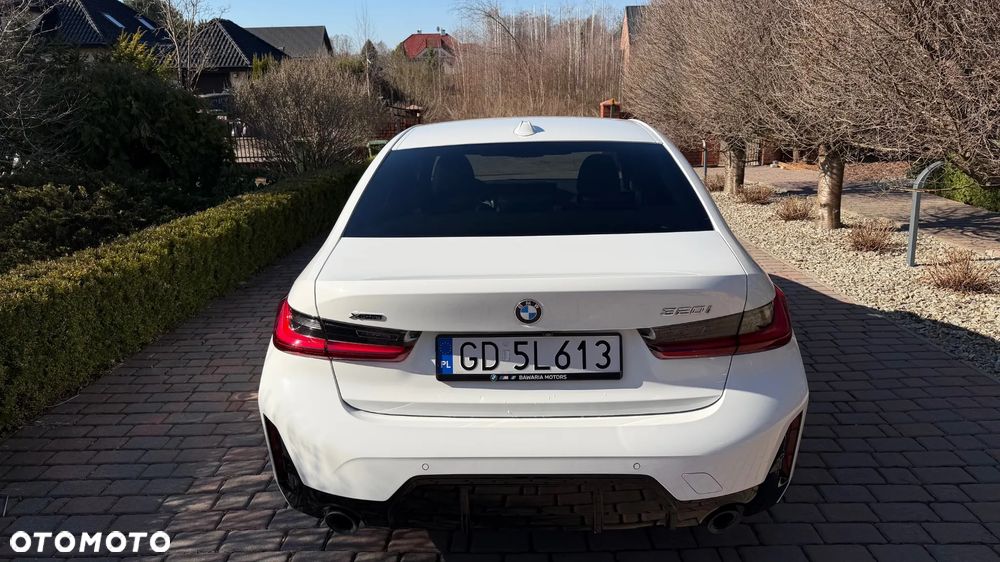 BMW Seria 3 320i xDrive M Sport - 6