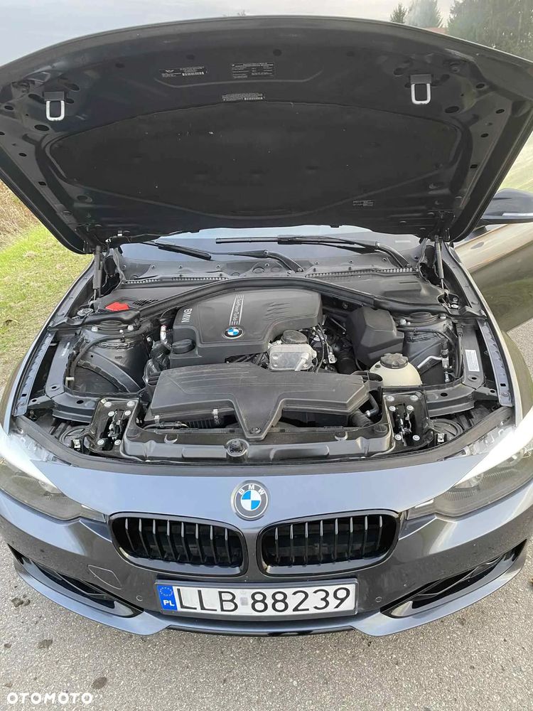 BMW Seria 3 328i Sport Line - 9