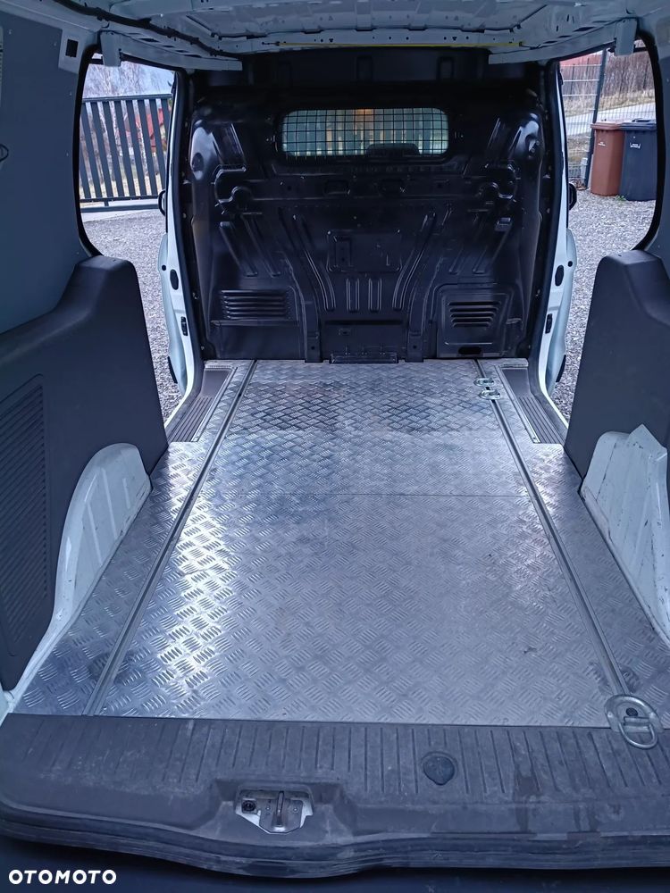 Ford TRANSIT CONNECT - 9